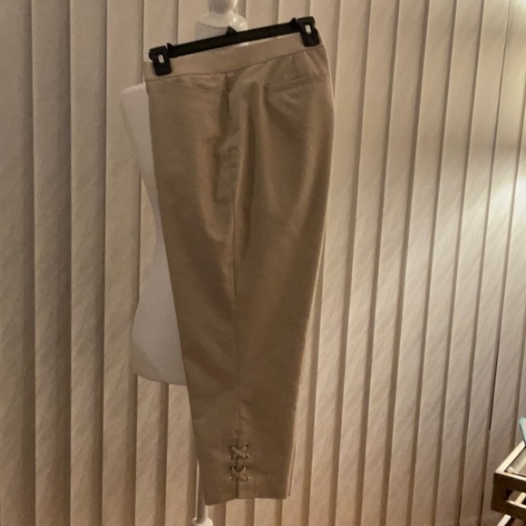 RAFAELLA Classic Capris-Like New-Sz 12. - Picture 2 of 4